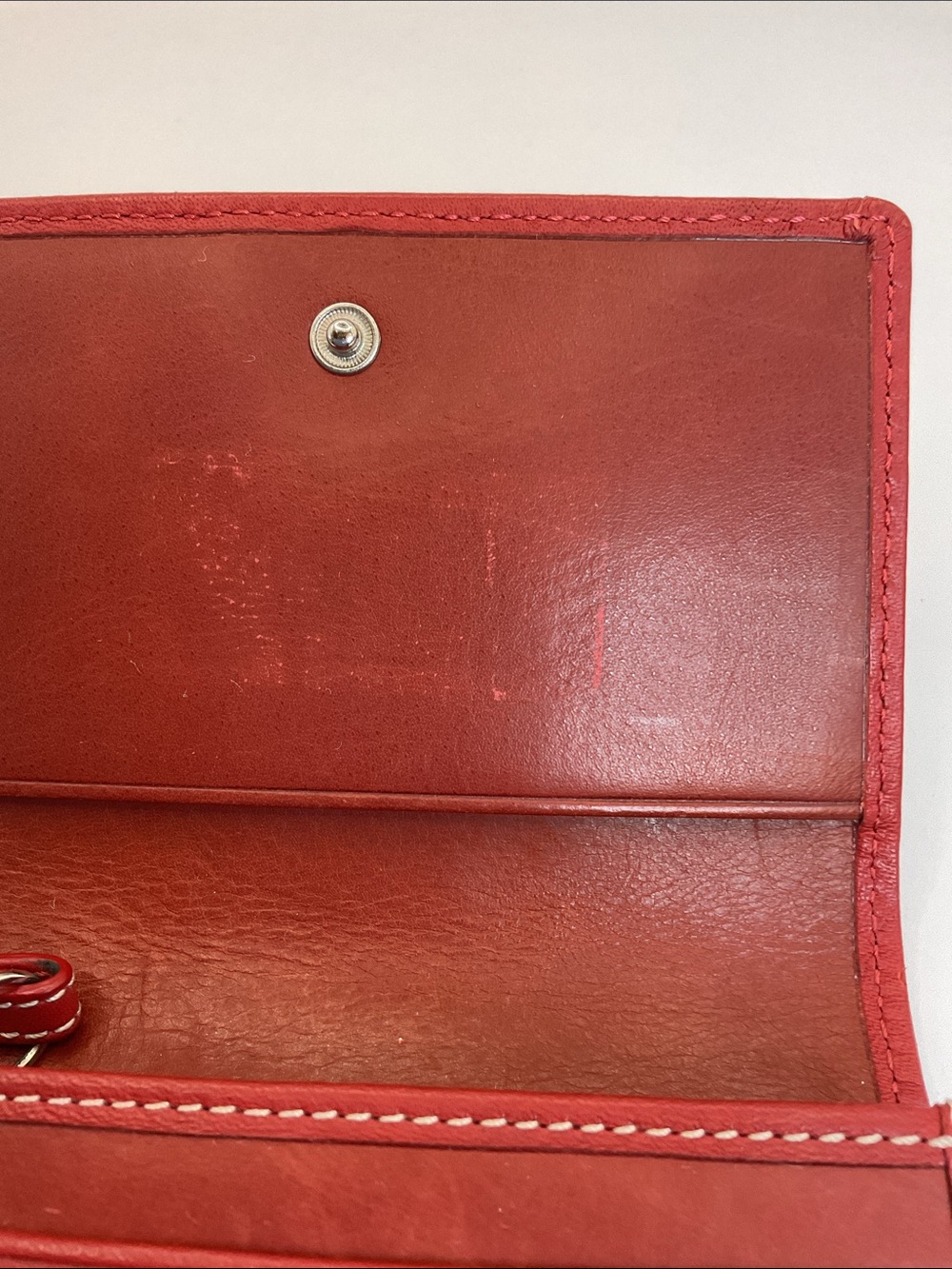 Coach Red Leather Trifold Wallet with Contrast Stitching - Picture 4 of 9